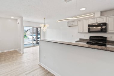 Modern mutfaktaki dolaplar ve aletler. 3d oluşturma