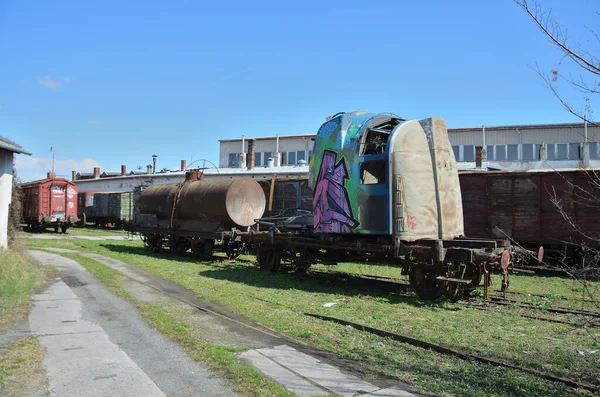 Egy Közeli Kép Régi Elhagyatott Vonat Hegyekben — Stock Fotó