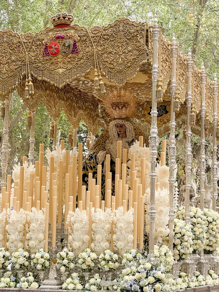 Sevilla Nın Yeni Meydanında Yürüyen Kutsal Hafta Adımları Sevilla Endülüs — Stok fotoğraf