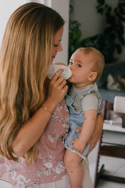 Side View Happy Young Mother Long Blond Hair Embracing Feeding — Stock Photo, Image