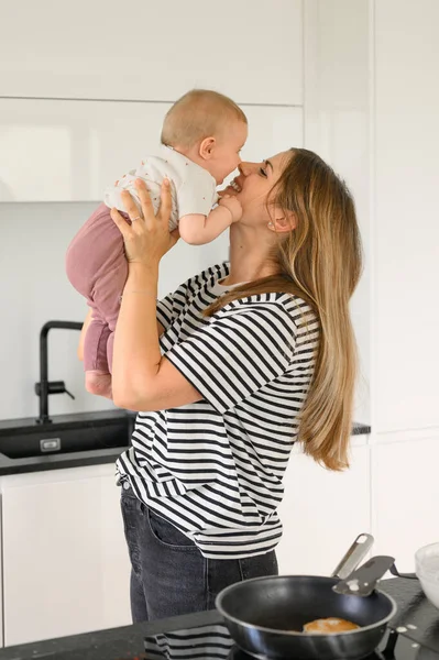Side View Young Mother Happy Little Baby Girl Casual Clothes — Stock Photo, Image