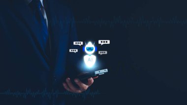 Chatbot konsepti. Yapay Zeka 'yı aç. Teknolojik akıllı robot yapay zeka kullanan işadamı, komut komutunu girin, iş bilgisi analizi için bağlantı kurun, gelecekteki teknoloji dönüşümü.