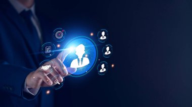 İnsan Kaynakları, adam toplama, dış kaynak kullanımı, liderlik. HR 'nin etkin yönetimi ve işe alımı, etkin organizasyonel yapı, eğitim, istihdam, uygulama. İnsan kaynakları yönetimi.