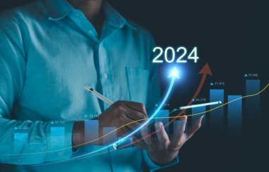 2024 yeni yıl hedefi konsepti. Yeni yıla hazırlanmak için hedef 2023 'ten 2024' e kadar olan el dokunma hedefi ikonu, yeni yıla başla. Planlama, fırsat, meydan okuma, iş stratejisi. Gelecek Yıl 2024 için yeni hedef.