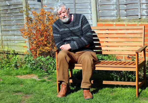 Velmi Depresivní Starší Nebo Starší Muž Sedící Lavičce Stres Velmi — Stock fotografie