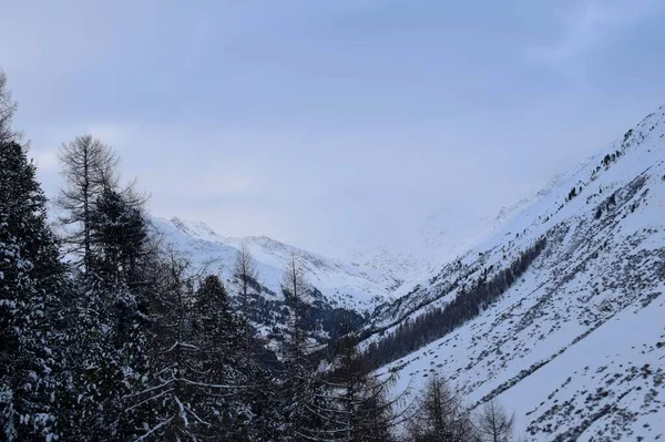 Schöne Aussicht Auf Das Verschneite Tztal Tirol Österreich Während Der — Stockfoto