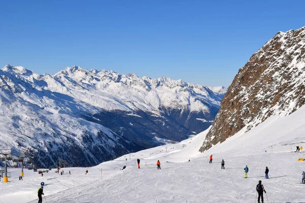 Hochgurgl Tirol Österreich Januar 2023 Skifahrer Und Snowboarder Skigebiet Hochgurgl — Stockfoto
