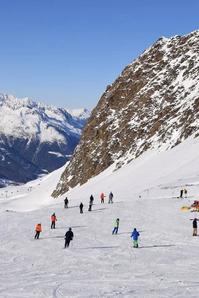 Hochgurgl Tirol Österreich Januar 2023 Skifahrer Und Snowboarder Skigebiet Hochgurgl — Stockfoto