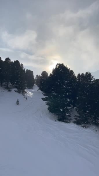 Schöne Luftaufnahme Vom Sessellift Skigebiet Obergurgl Sonnenaufgang Durch Schneebedeckte Hohe — Stockvideo