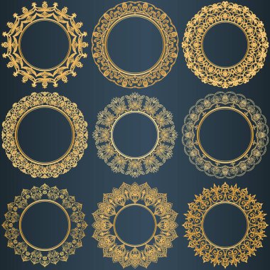 Mavi arka planda dokuz yuvarlak altın çerçeve seti. Aynalar, resimler, fotoğraflar için şablonlar. Bir kart, davetiye, kitap kaydı ögesi.