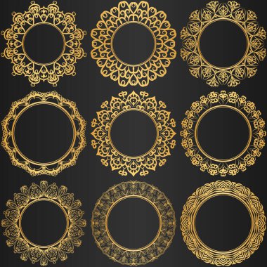 Dokuz lüks çerçeveden oluşan bir koleksiyon. Resimler, resimler, çizimler, aynalar için altın çerçeveler. Bir kart, davetiye, kitap kaydı ögesi.