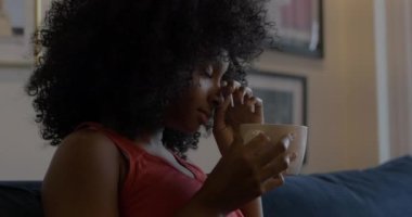 İşten Önce Endişeli ve Stresli Kadın