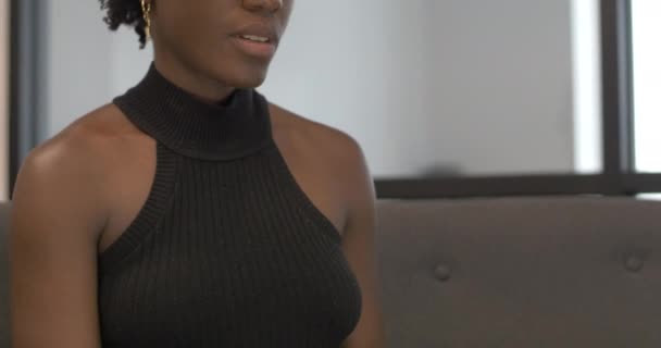 Young Black Woman Studies Voor Master Degree Graduate School — Stockvideo
