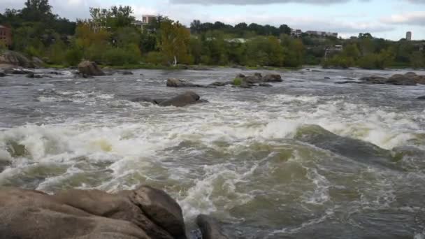 Річка Джеймс Річмонді Вірджинія — стокове відео