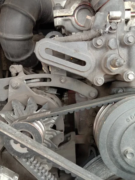 Старые Ржавые Детали Двигателя — стоковое фото