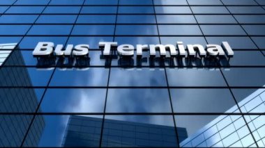 Otobüs terminali mavi gökyüzü zaman aşımı.
