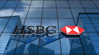 Sadece editoryal kullanım, 3d animasyon, Hsbc Bank logosu cam bina üzerine.