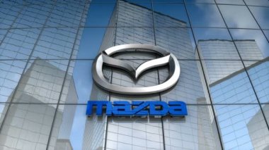 Ağustos 2017, sadece editör kullanımı, Mazda Motor Şirketi. Cam bina logosu.