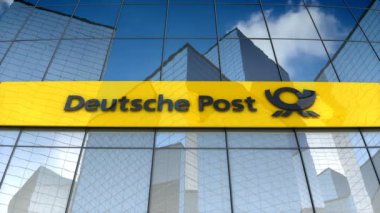 Aralık 2017, sadece editoryal kullanım, 3d animasyon, Deutsche Post Ag logosu cam bina üzerine.