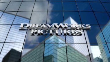 Ocak 2018, sadece editoryal kullanım, 3 boyutlu animasyon, Dreamworks Skg logosu cam bina.
