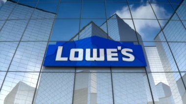 Aralık 2017, sadece editoryal kullanım, 3 boyutlu animasyon, Lowe 's Companies, Inc. logo on glass building.