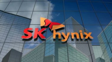 Ocak 2018, sadece editoryal kullanım, 3d animasyon, Sk hynix Inc. logosu cam bina üzerine.