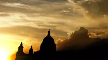 St Pauls Cathedral, London over sunset 3d animation.