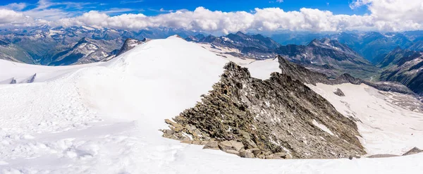 奥地利高陶恩国家公园的Grossvenediger山的山顶山脊 — 图库照片