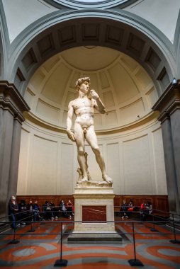 Floransa, İtalya, Ekim 2021 - Accademia galerisindeki Michelangelo 'nun Davut heykeli