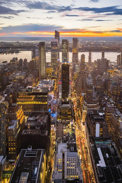 Güzel Günbatımında New York Taki Hudson Metrelerinin Üzerinde Bir Yağmur — Stok fotoğraf