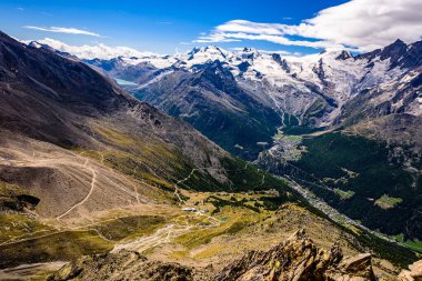 Wallis Alps, İsviçre Jegihorn zirvesinden. 