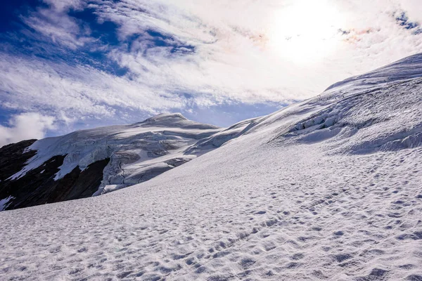 瑞士的高山高峰威斯米 4017米 — 图库照片