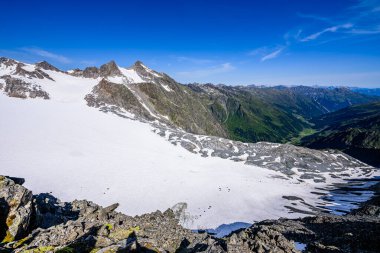Stubai Alplerinde Lisenser Buzulu.