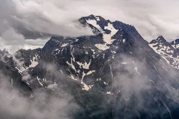 Hora Habicht Rakouských Stubajských Alpách Oblacích — Stock fotografie