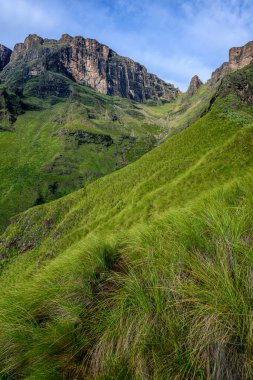 Güney Afrika 'daki Drakensberg dağlarında Leslies Geçidi.