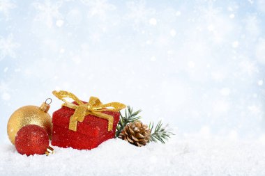 Karda Noel süslemeleri, Noel şenliği arka planı