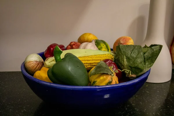 Visualizza Ciotola Blu Frutta Verdura Plastica Uno Showroom Cucina — Foto Stock