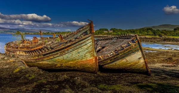 Три Корабля Разбили Старые Деревянные Рыбацкие Лодки Берегу Салена Острове — стоковое фото
