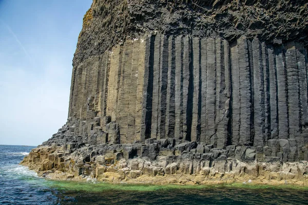 Пещера Фингала Необитаемом Острове Стаффа Западном Побережье Шотландии Сделана Базальтового — стоковое фото