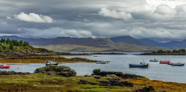 Scenic Landschap Van Een Schots Loch Het Eiland Skye Met — Stockfoto