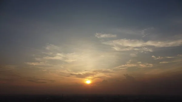 Zonsondergang Boven Skyline Van Stad — Stockfoto