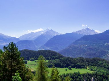 Kuzey İtalya 'daki Aosta Vadisi' nin güzel manzarası