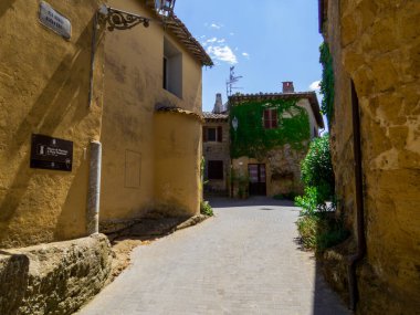 İtalya 'nın orta kesimindeki Lazio' daki Pianiano köyünün manzarası
