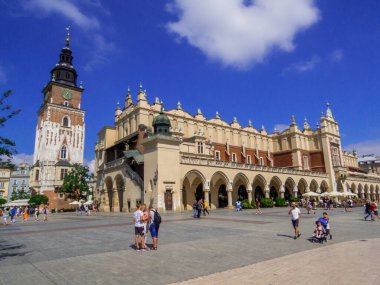 Krakow, Polonya - 12 Ağustos 2022: Pazar Meydanı 'ndaki Kuaför Salonu.