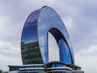 Bakü, Azerbaycan 'daki Yarım Ay Oteli manzarası