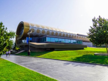 Bakü, Azerbaycan - 23 Temmuz 2023: Azerbaycan Halı Müzesi.