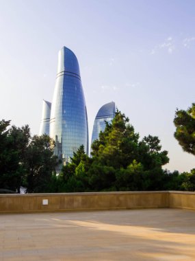 Highland Park 'tan görünen Alev Kuleleri manzarası. Bakü, Azerbaycan 'da