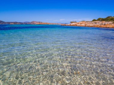 Tavolara Adası, Sardunya, İtalya 'daki inanılmaz Punta Spalmatore manzarası