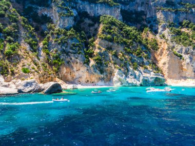 Sardunya, İtalya 'daki Orosei Körfezi' ndeki muhteşem Cala Goloritze manzarası