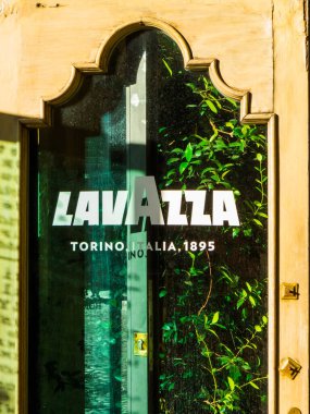 Roma, İtalya - 19 Ağustos 2023: Lavazza Kafe.